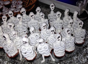 Mini Cupcake Skeletons